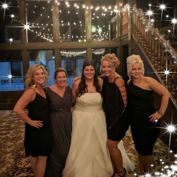 Meet your Posher, Carrie - Picture 1 of 1